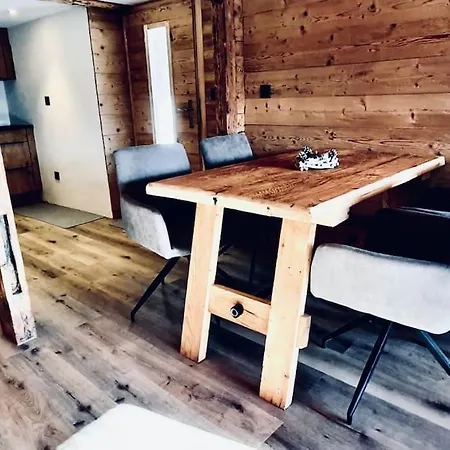 Апартаменты Luxury & Cosy 3.5 In Almost 300 Years Old