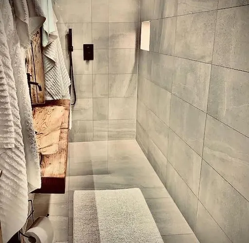 דירה Luxury & Cosy 3.5 In Almost 300 Years Old לויקרבאד